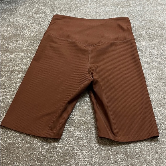 Girlfriend Collective Brown Biker Shorts Size S - Picture 8 of 8